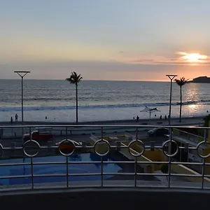 Departamento En Torre Miramar, Malecon De Mazatlán